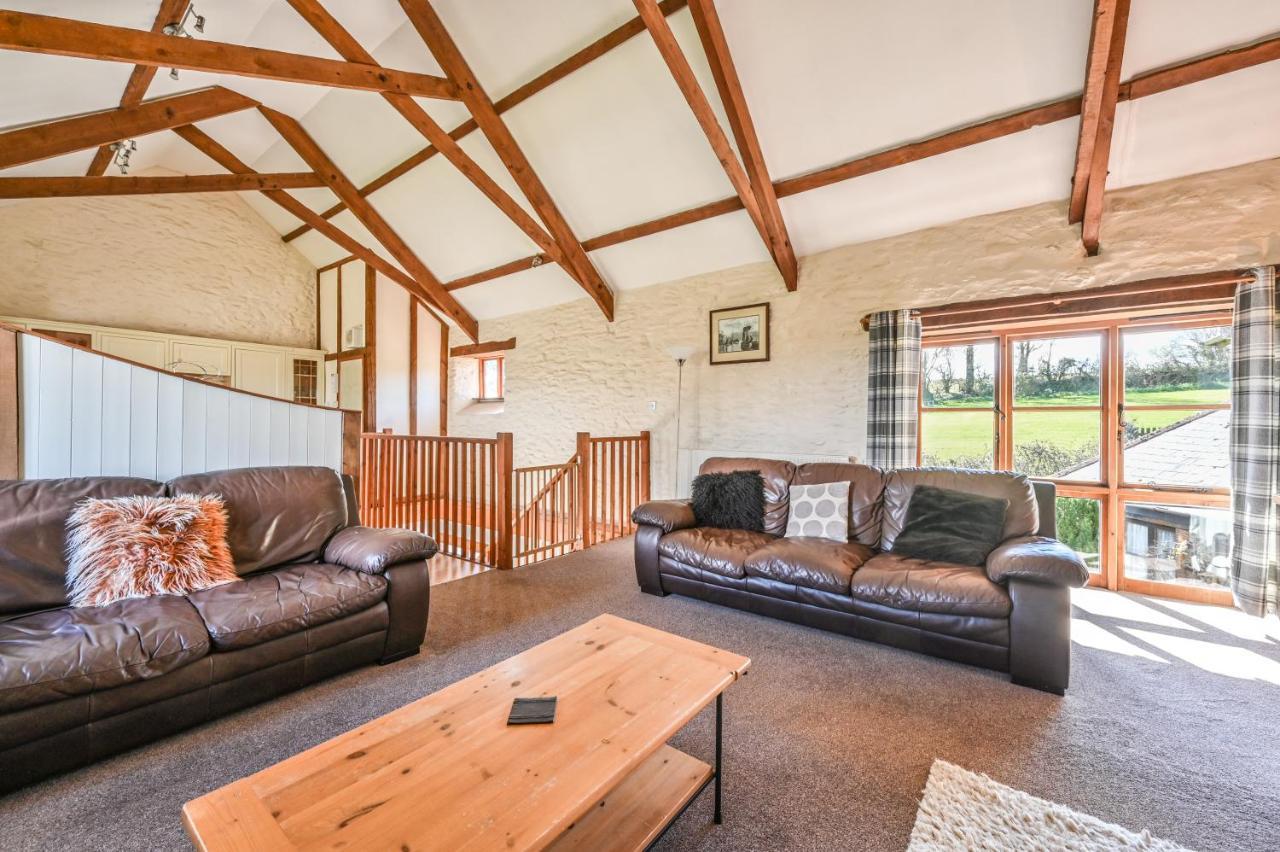 Polean Farm Cottages - With Free Animal Feeding And Pony Rides And Free Access To A Nearby Pool Looe Bagian luar foto