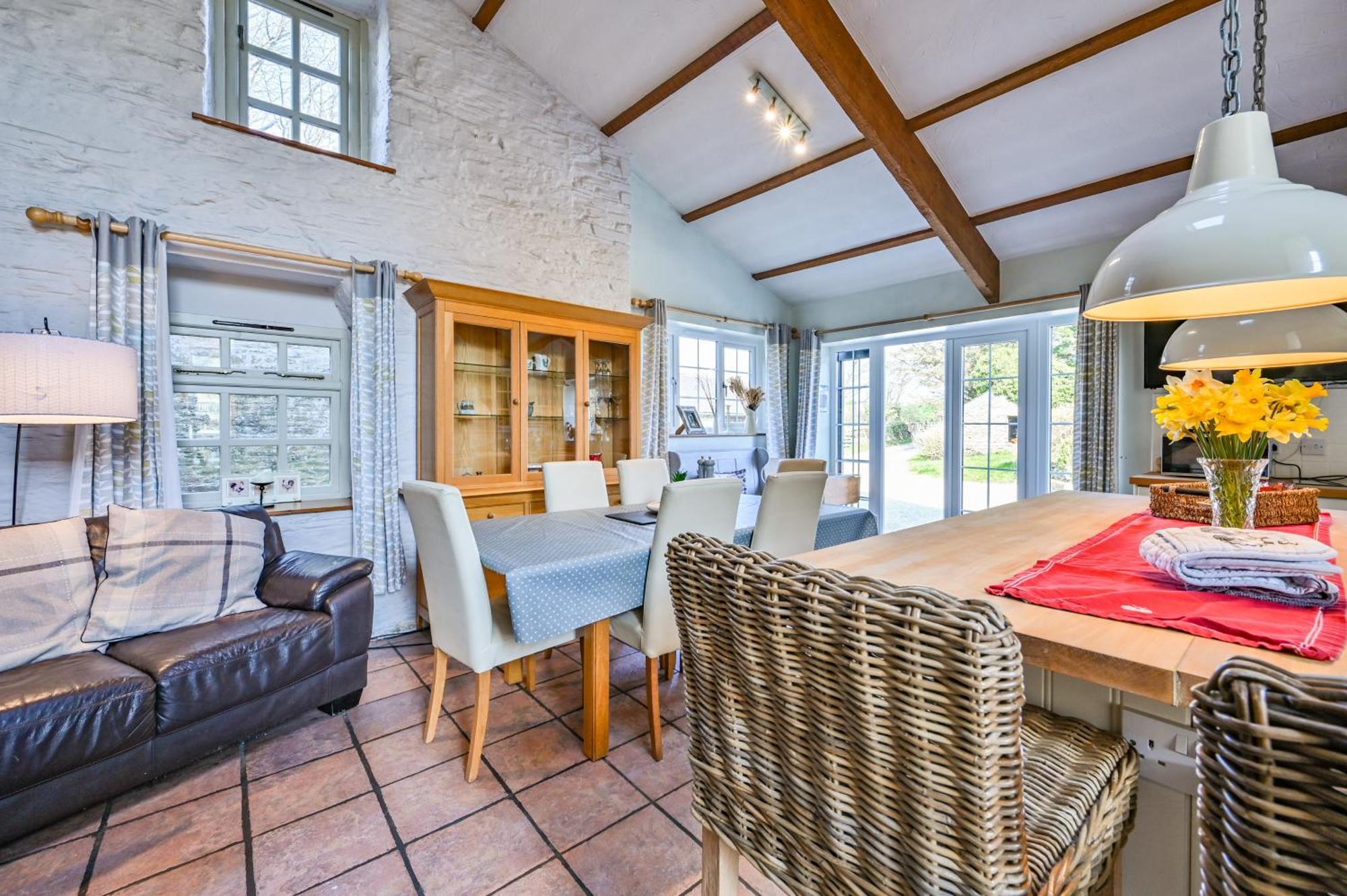 Polean Farm Cottages - With Free Animal Feeding And Pony Rides And Free Access To A Nearby Pool Looe Ruang foto