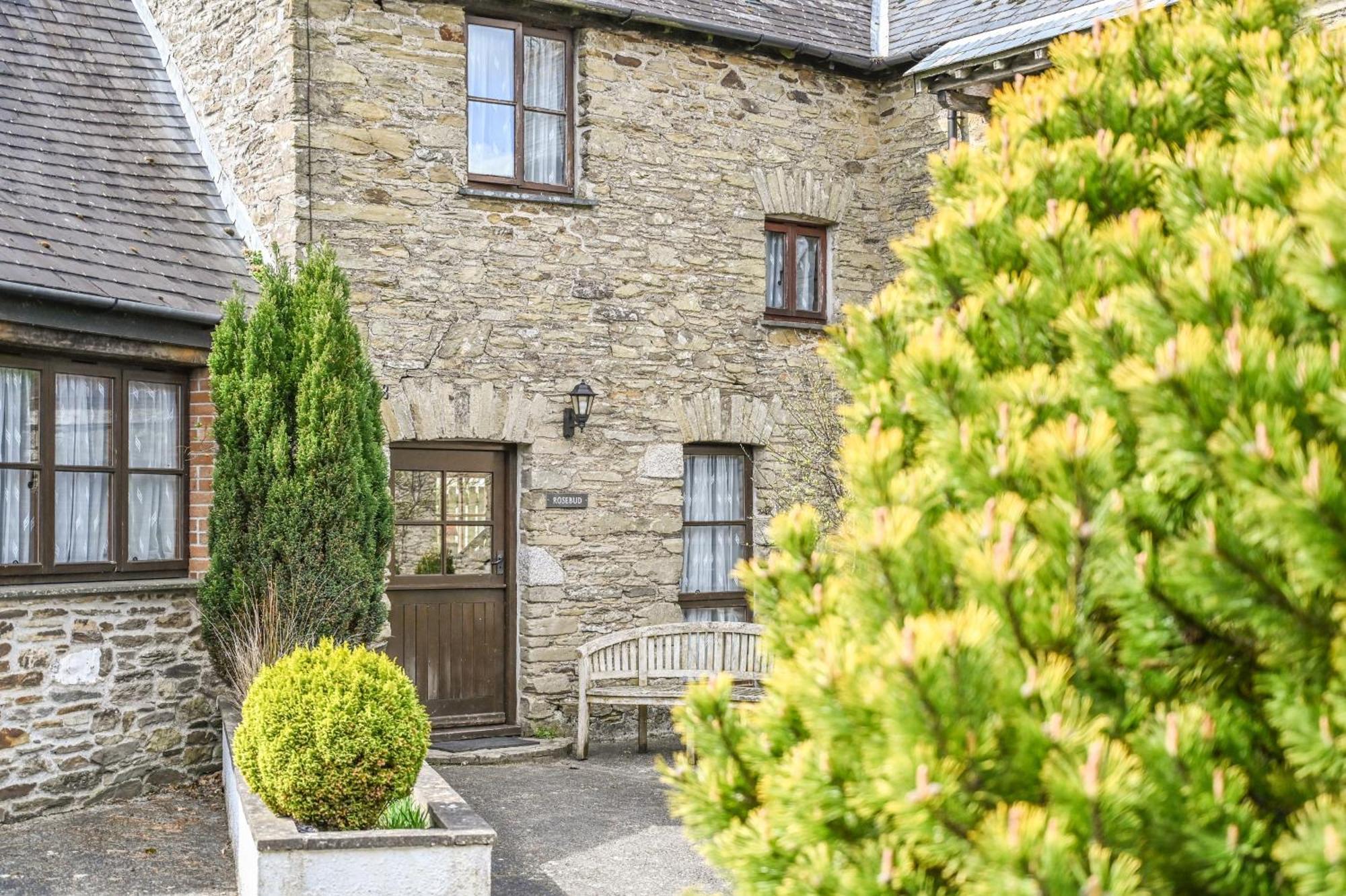 Polean Farm Cottages - With Free Animal Feeding And Pony Rides And Free Access To A Nearby Pool Looe Ruang foto