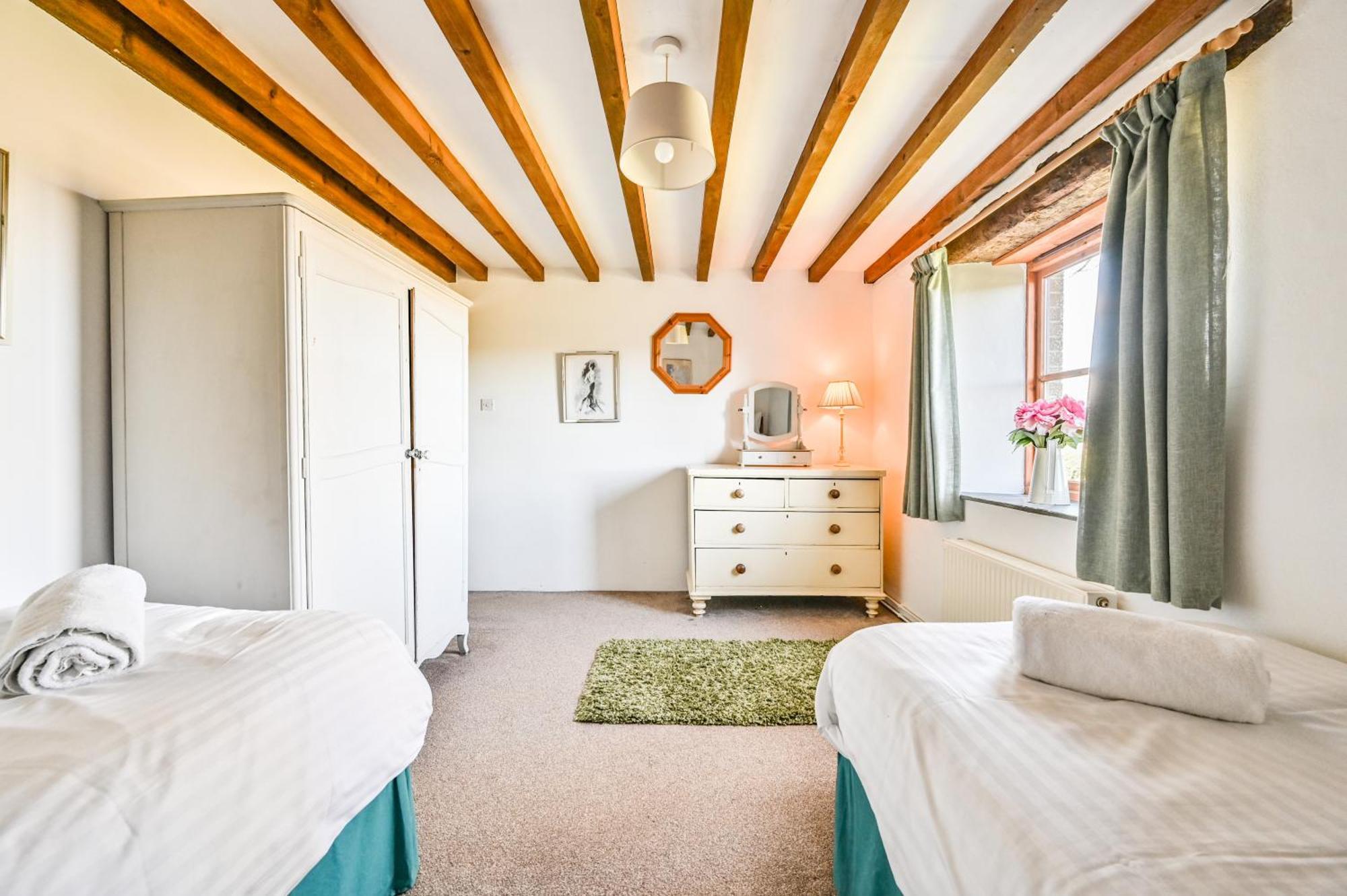 Polean Farm Cottages - With Free Animal Feeding And Pony Rides And Free Access To A Nearby Pool Looe Ruang foto