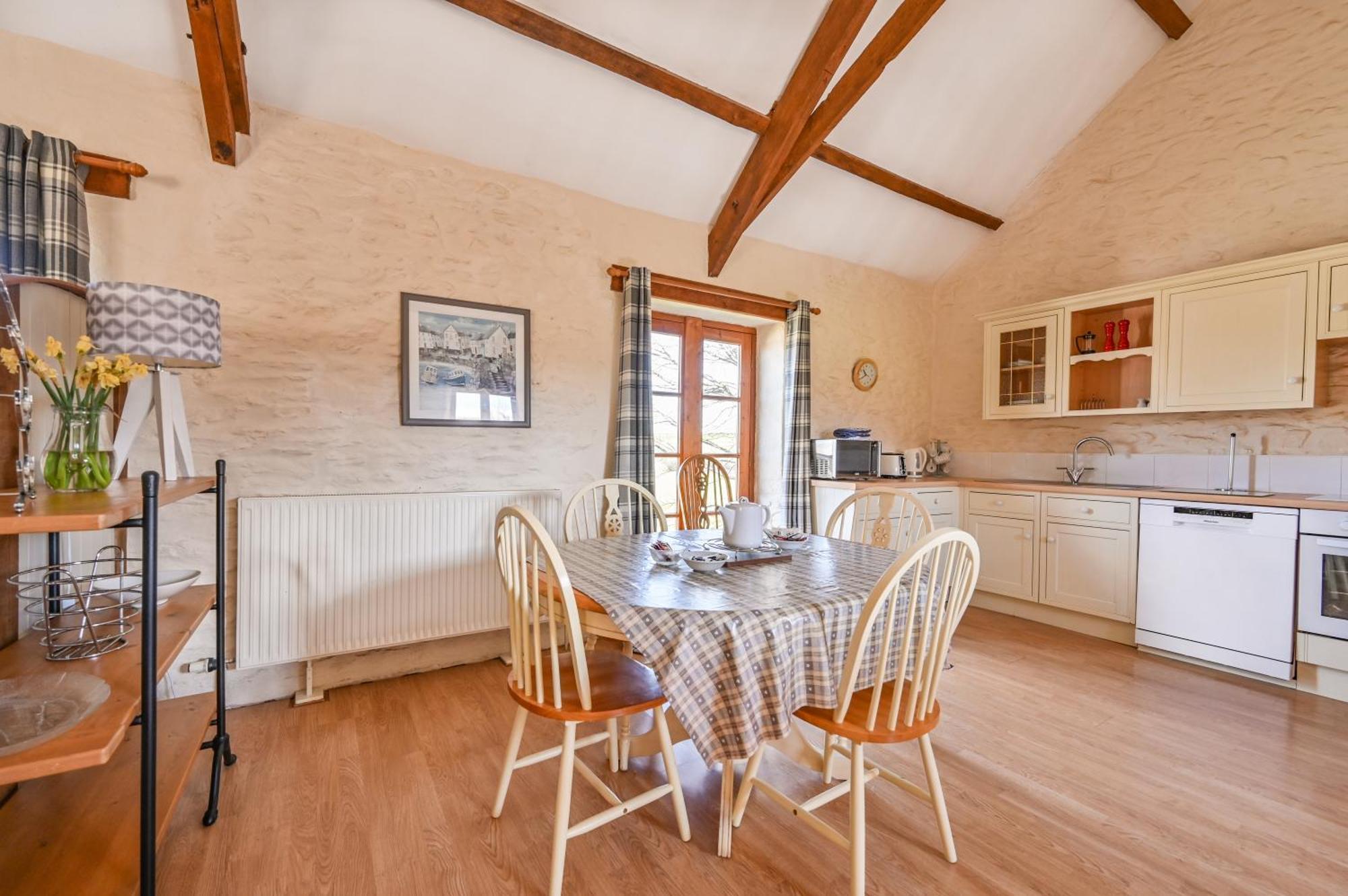 Polean Farm Cottages - With Free Animal Feeding And Pony Rides And Free Access To A Nearby Pool Looe Ruang foto